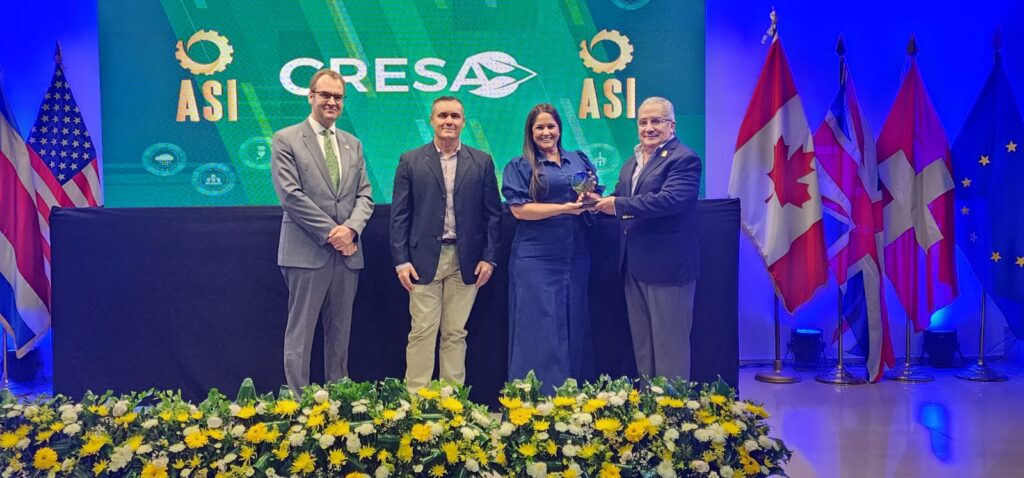 Delsur recibe reconocimiento Earth Trust Awards, Congreso Regional de Sostenibilidad Ambiental, CRESA.